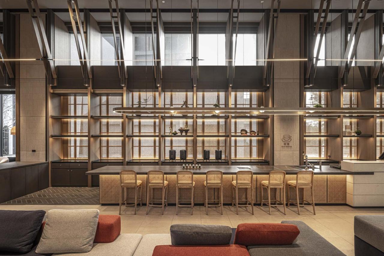 Lakeshore Hotel Hualien Taroko Shunan Zewnętrze zdjęcie The R&D bar at the Starbucks Reserve Roastery in Seattle