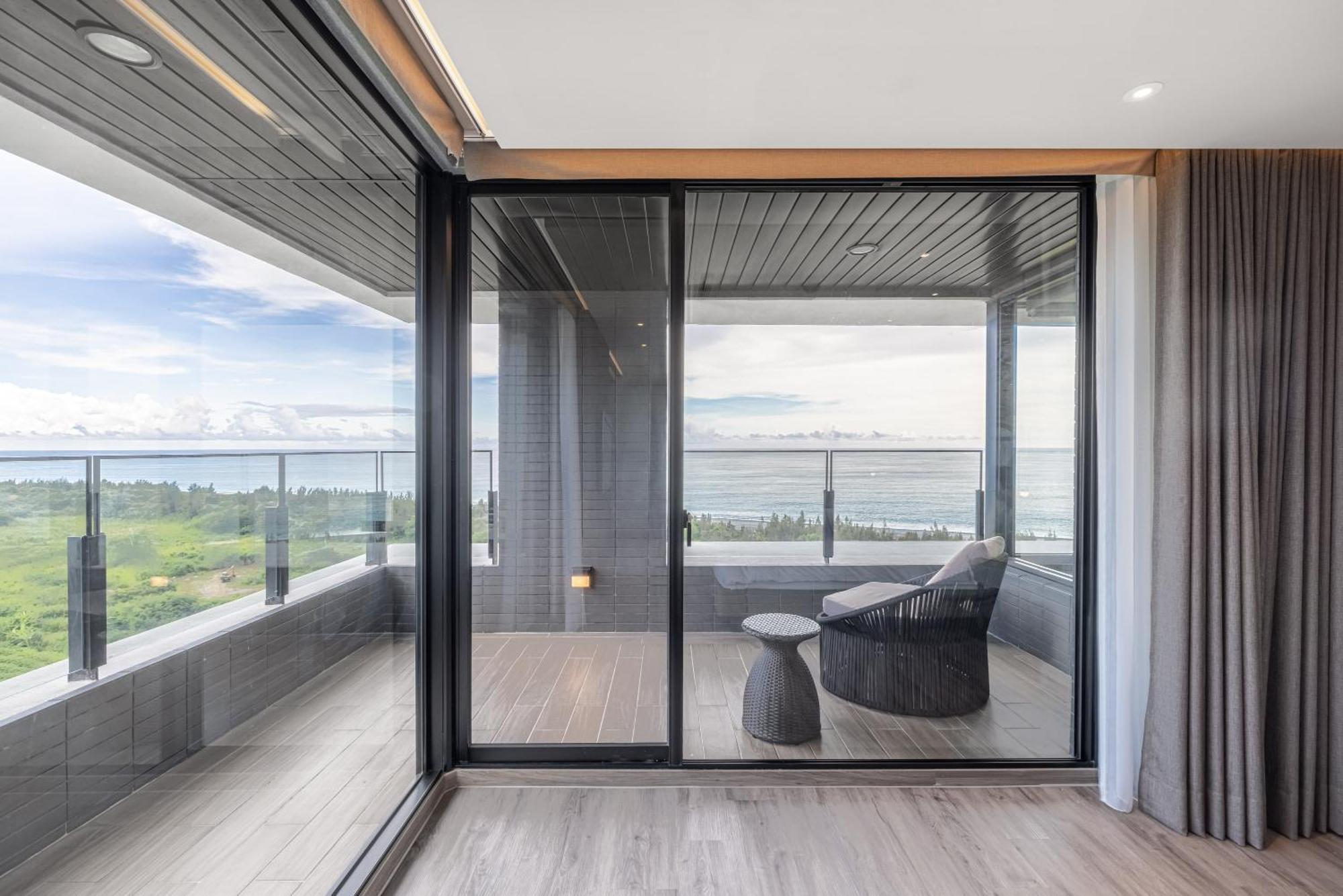 Lakeshore Hotel Hualien Taroko Shunan Pokój zdjęcie A sliding door