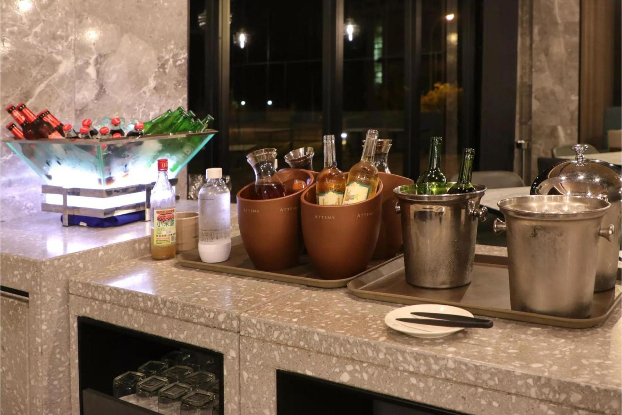 Lakeshore Hotel Hualien Taroko Shunan Zewnętrze zdjęcie A salad bar at a hotel